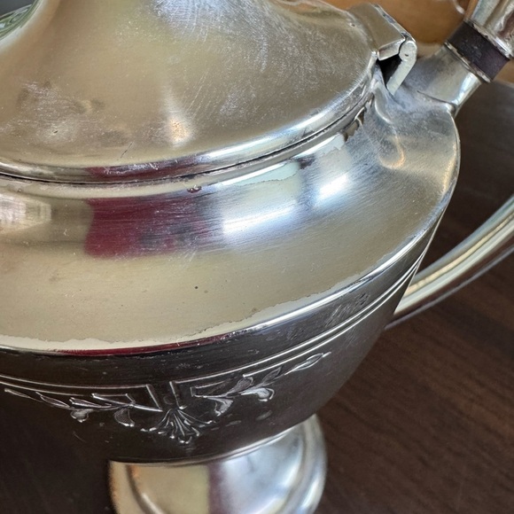 Vintage Silver Kenilworth Teapot - Picture 6 of 6